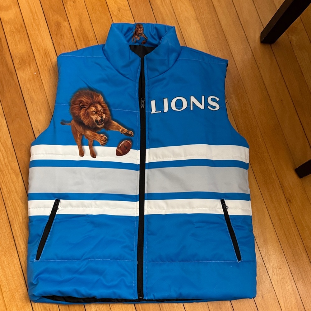 Detroit Lions Puffer Vest, 2XL, NEW!